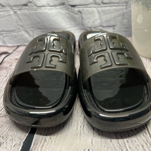 TORY BURCH Clear Bubble Jelly Flat Sandals Black - Picture 3 of 9